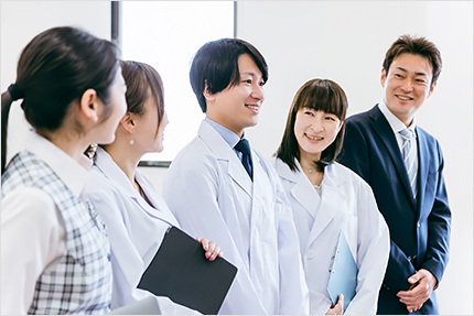 病院の労務管理とは？　課題・実務の内容・対策方法などを解説