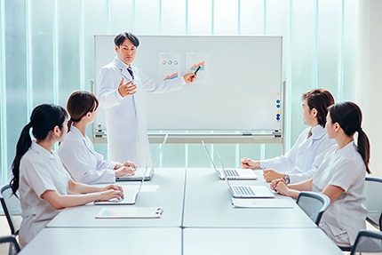 医療スタッフの教育制度を整えよう！　取り組みのポイントや注意点を紹介