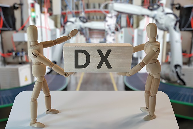 製造現場のDXが重要な理由とは？　メリットとおすすめツールも紹介